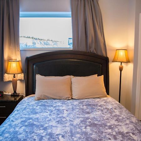 Downtown Whitehorse 4 Bedrooms Deluxe Condo Kültér fotó