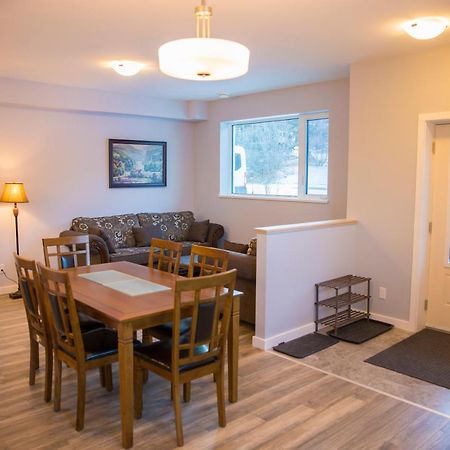 Downtown Whitehorse 4 Bedrooms Deluxe Condo Kültér fotó