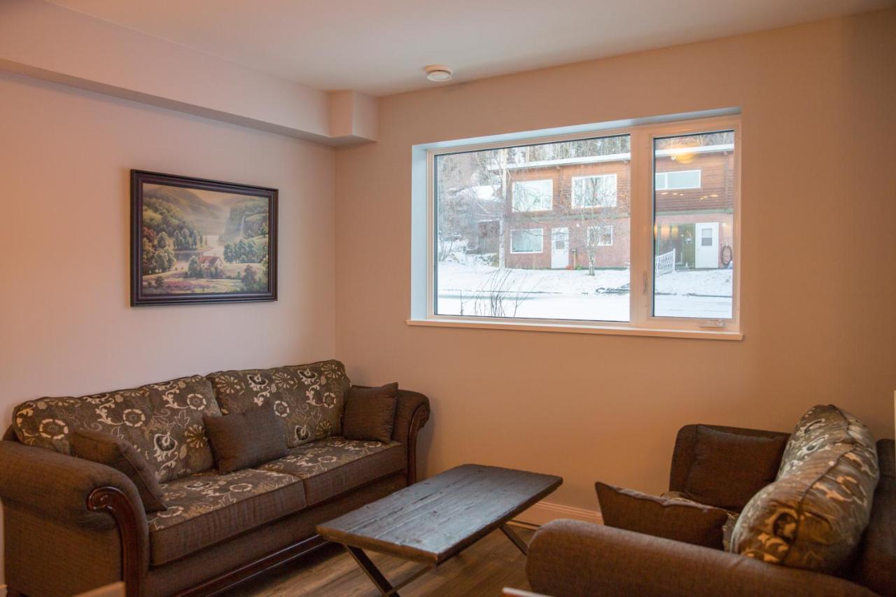 Downtown Whitehorse 4 Bedrooms Deluxe Condo Kültér fotó